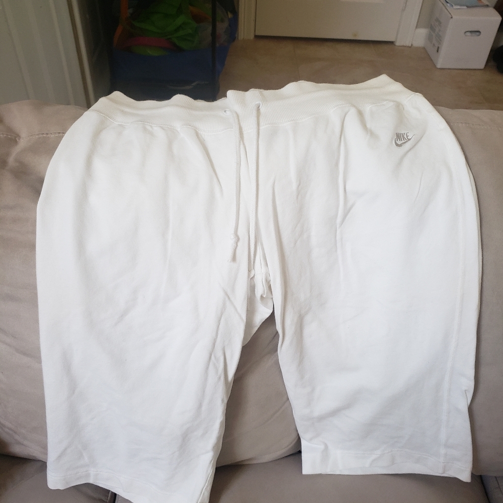 Capri sweatpants
